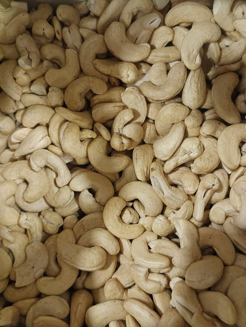 Cashew W320